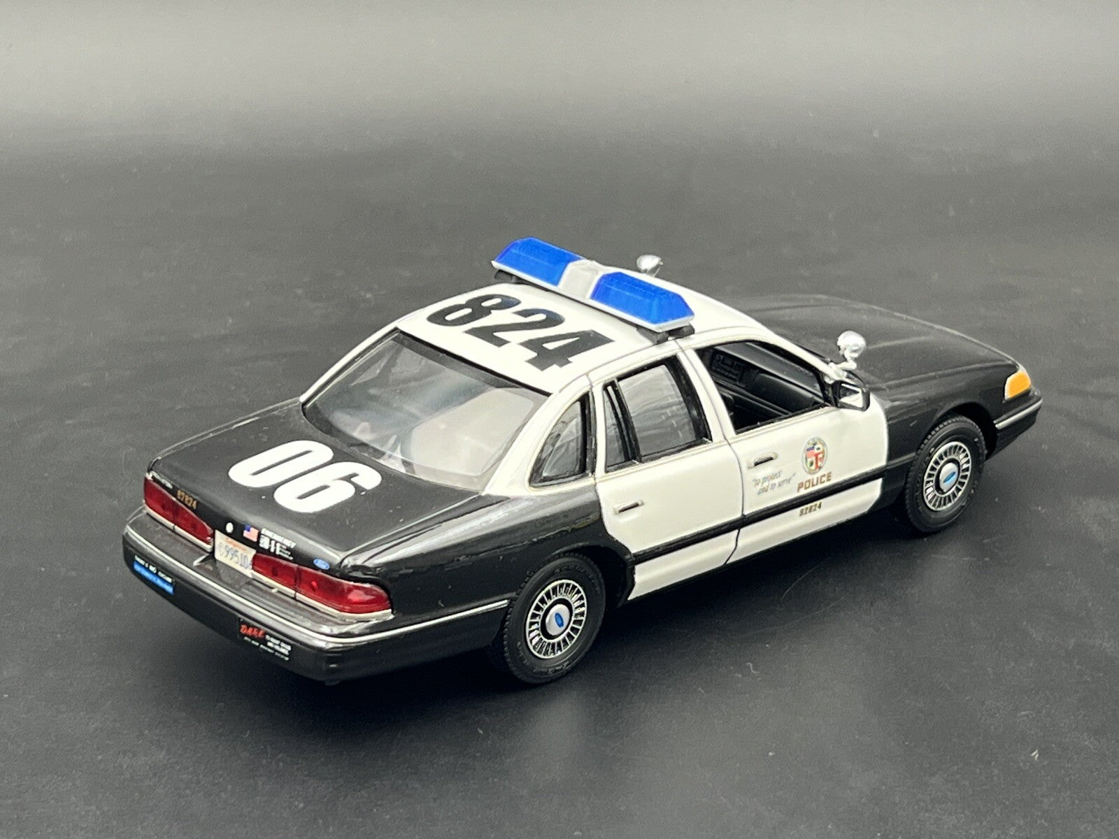 1/24 25 27 Blue Chrome Code 3 LP6000 Lightbar W/ Internal Lens Police Sheriff6