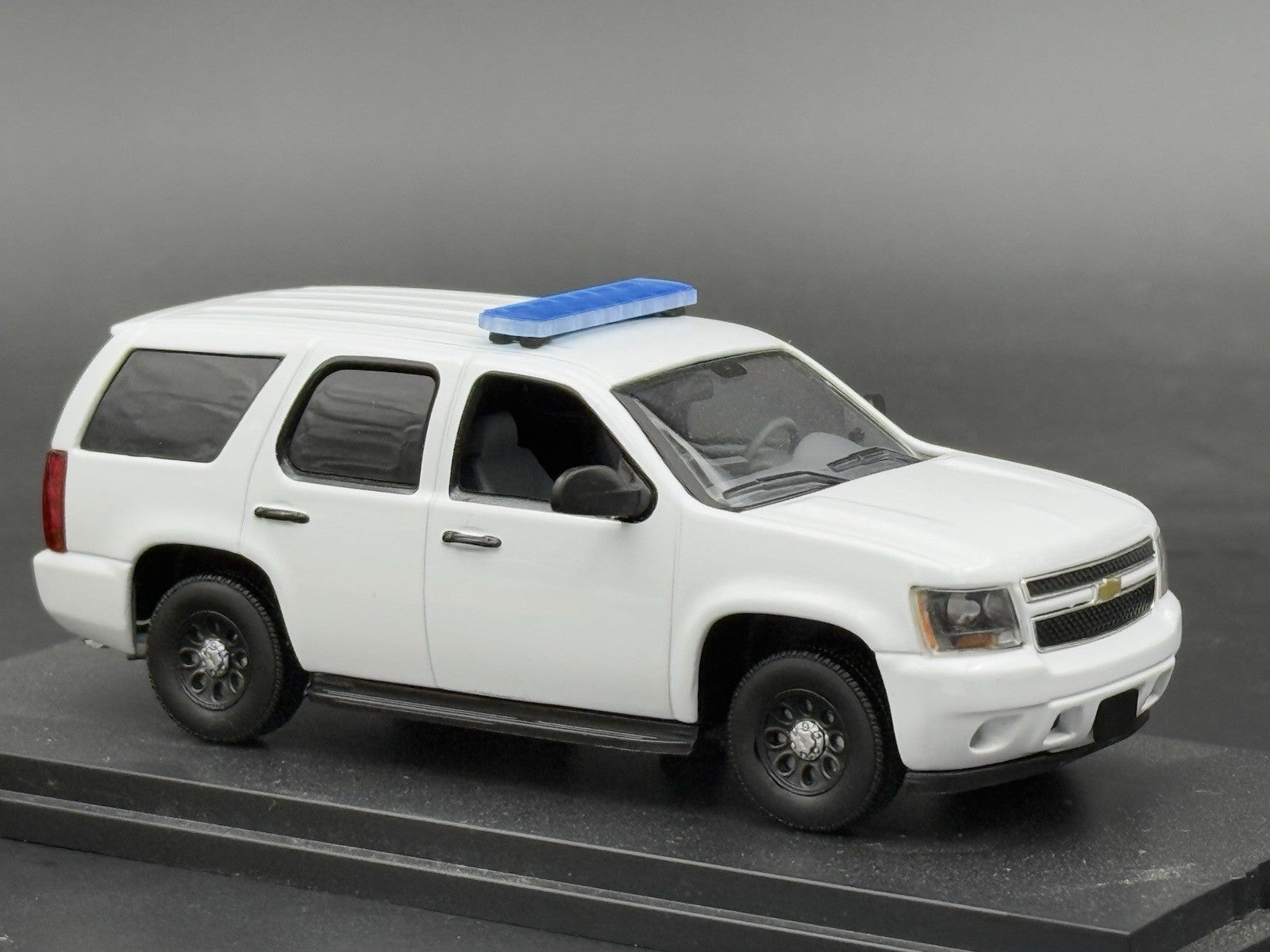 2 Pack 1/43 SUV Length Blue Code 3 X2100 Lightbar Greenlight Chicago Police4