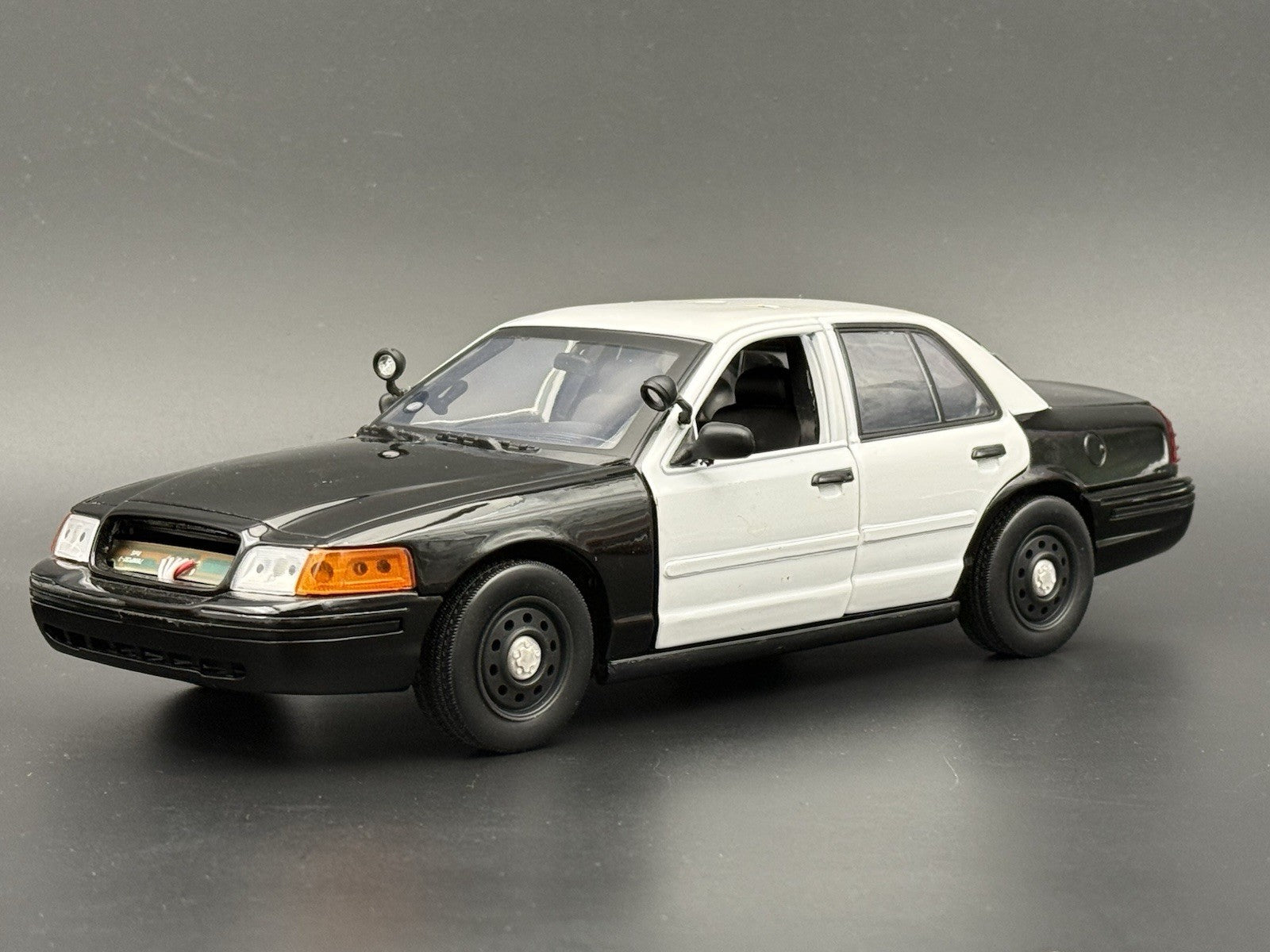 4 Pack 1/18 Scale Model 2006 Steel Wheel For Motormax Crown Victoria Police 18664