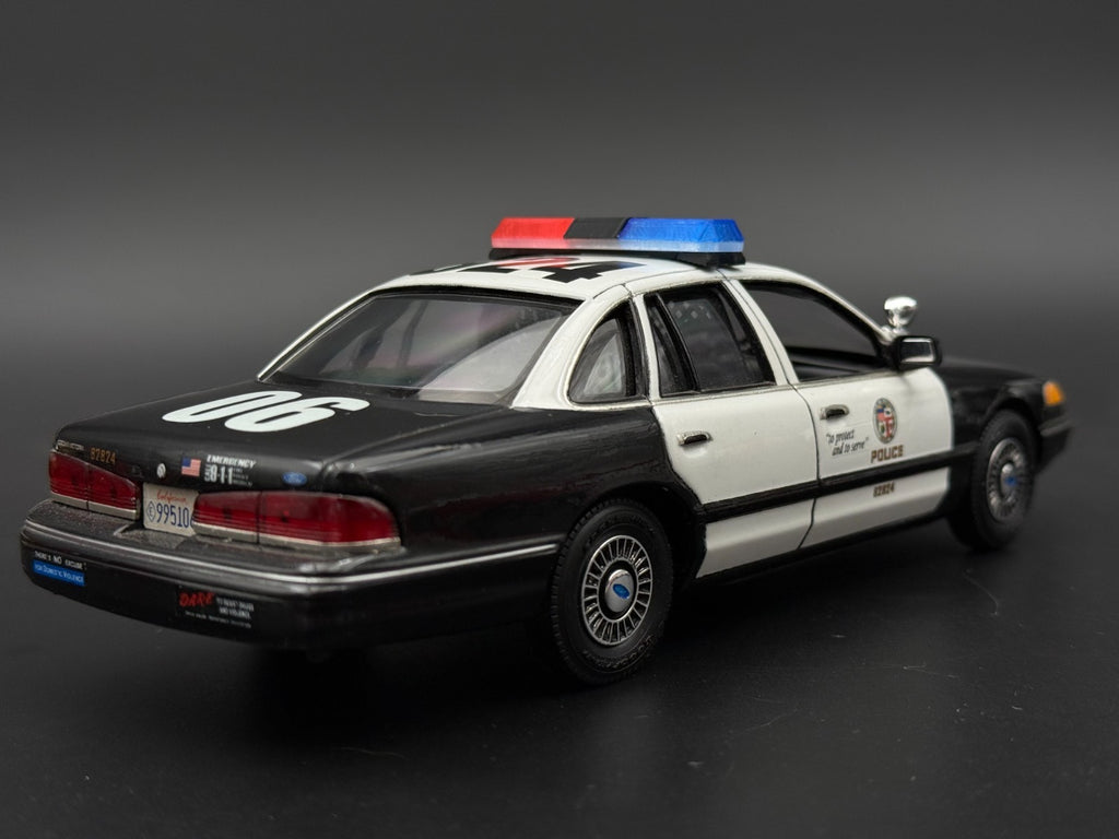 1/24 25 Scale Model Blue Red Black Code 3 Excalibur Lightbar Police 2415BRBLACK8