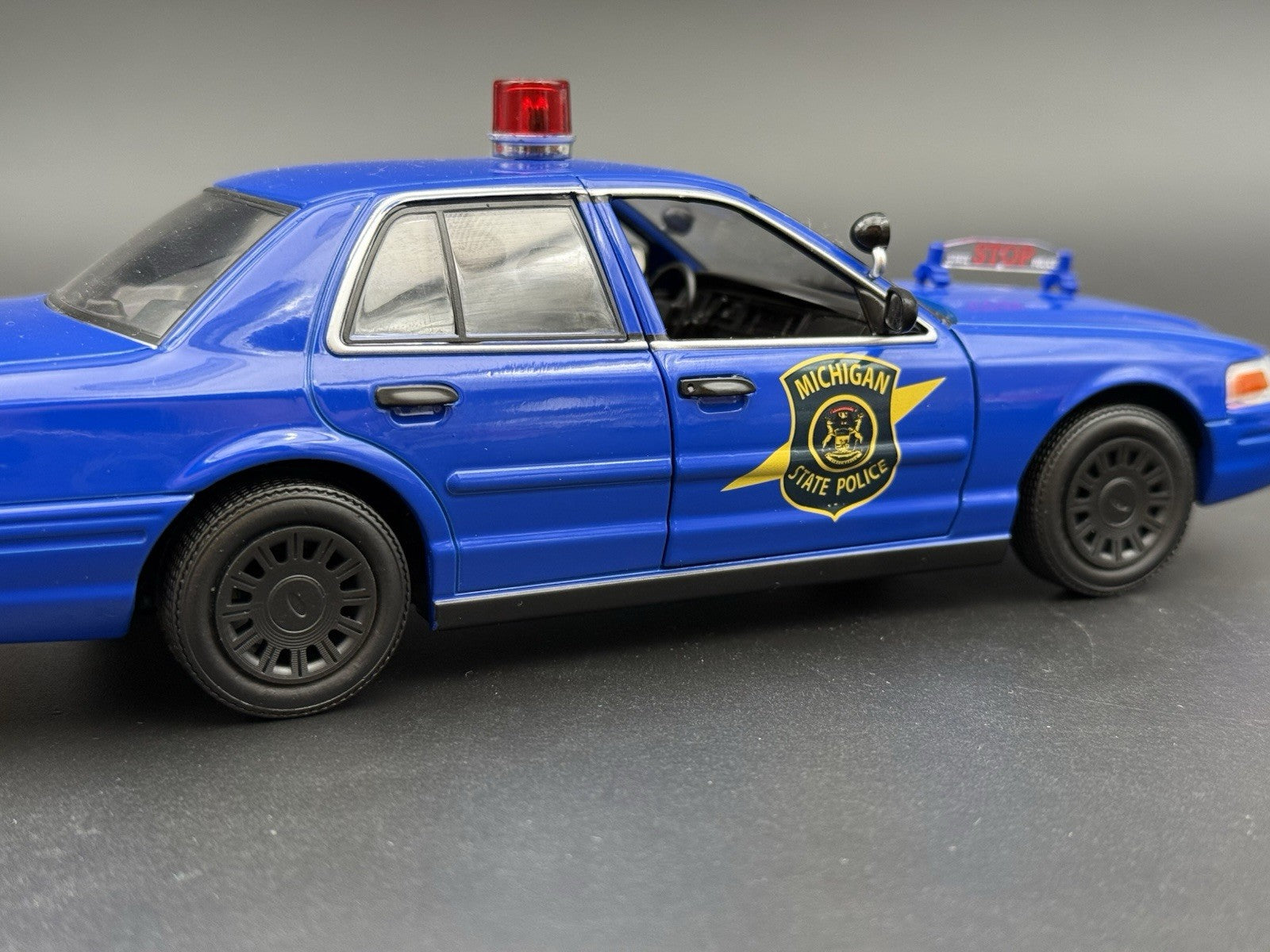 1/24 25 Scale Wheel Greenlight Motormax Crown Victoria 2005 Police Hubcap 24753