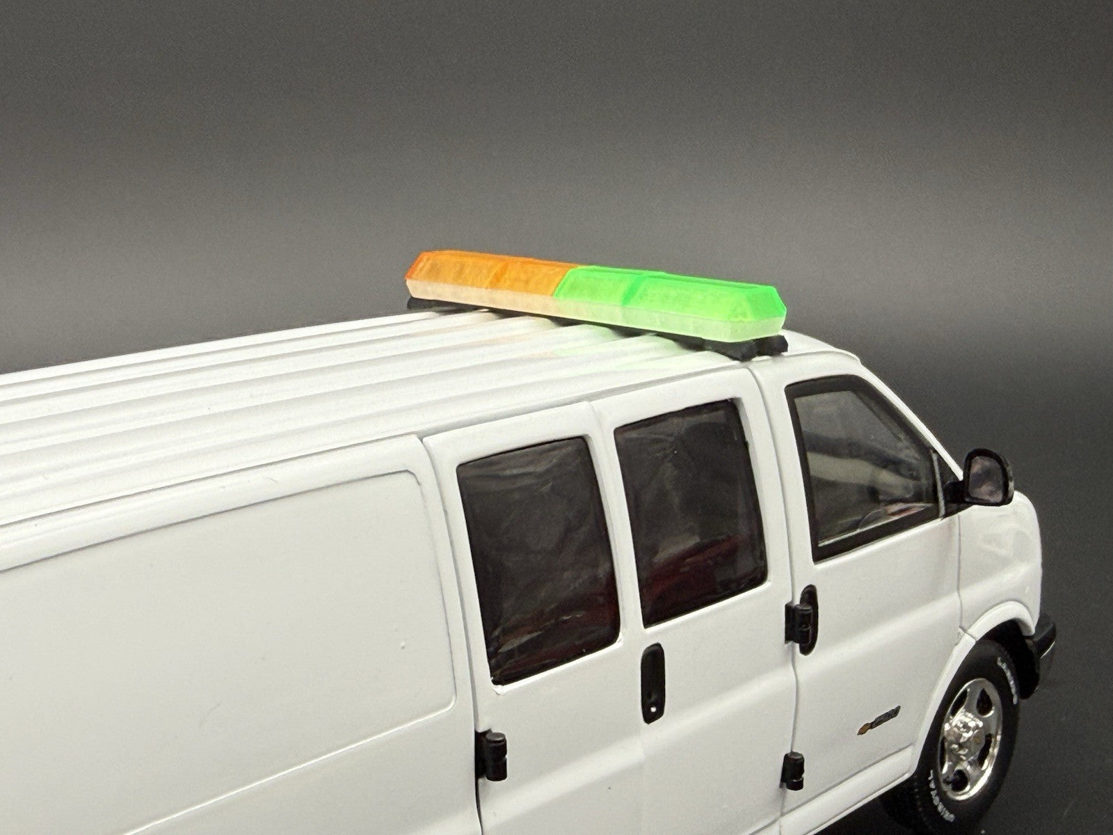 1/24 25 Scale Model Green Amber Code 3 MX7000 XL Lightbar Tow Truck Width 58”9