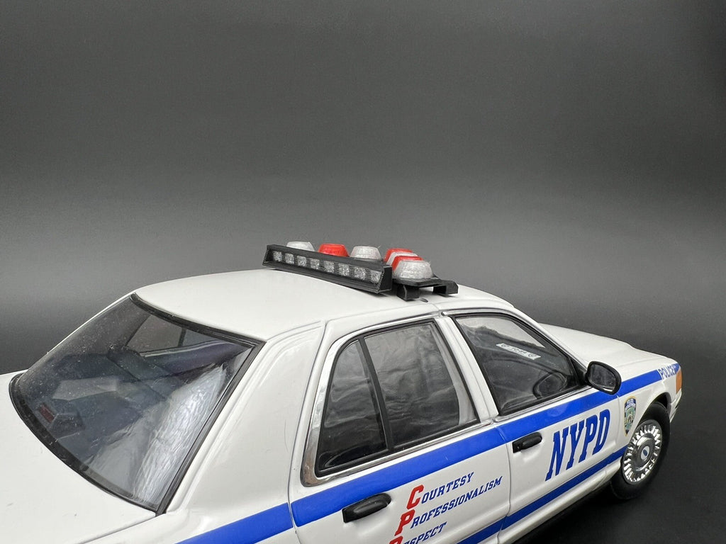 1/18 Scale Model LED Compatible Traffic Arrow Board Deck Lightbar Police 1808 2