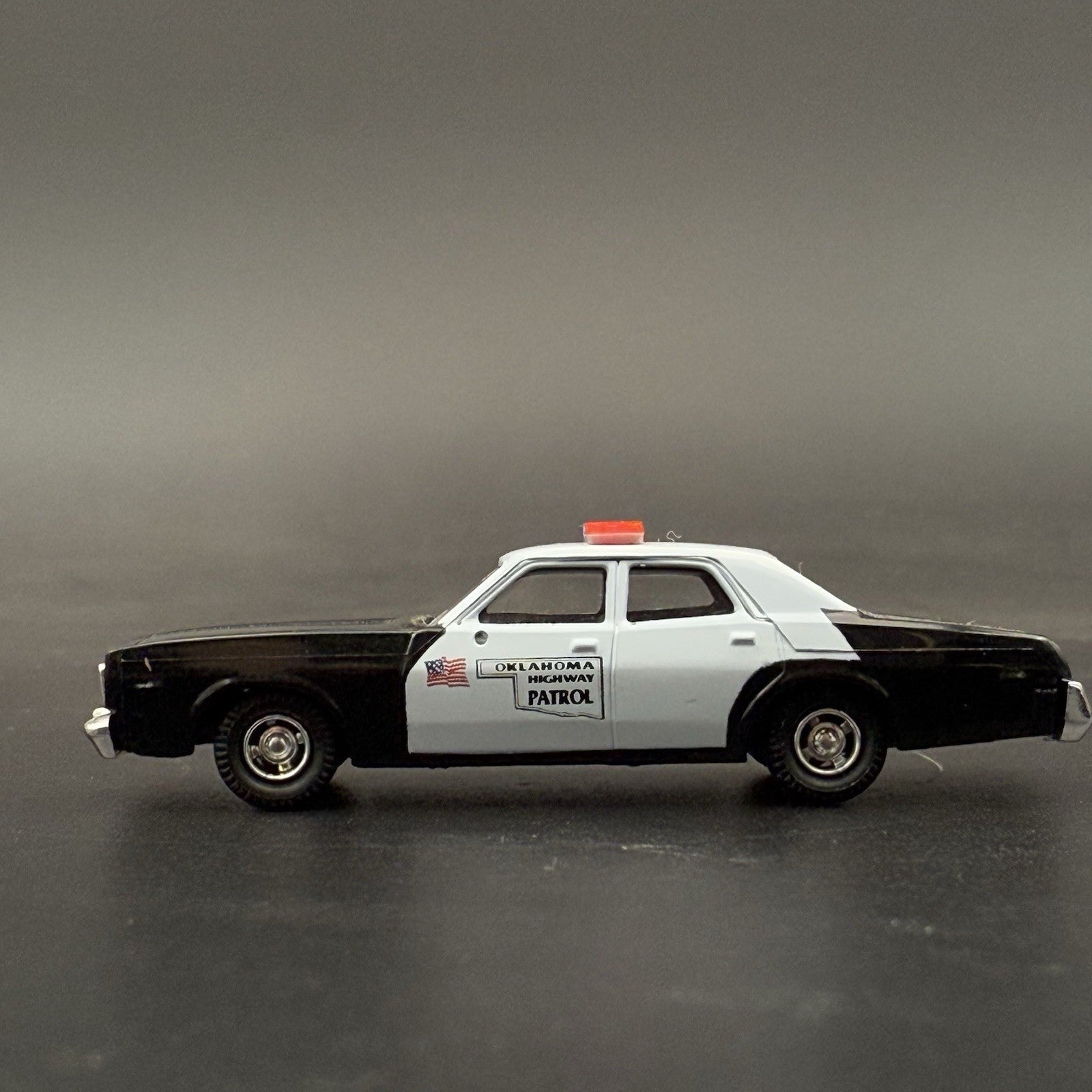 4-Pack 1/87 HO Scale Blue Clear Red LED Style Whelen Lightbar Police Car 8701BCR6