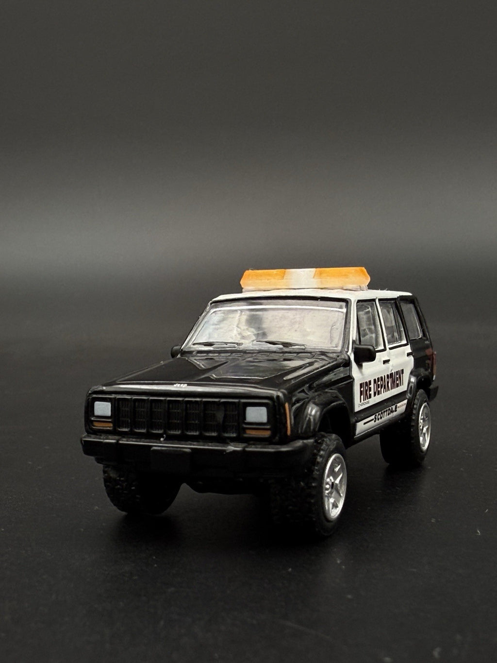 2 Pack 1/64 Scale Code 3 MX7000 Amber Lightbar Greenlight Contruction Work 6410A5