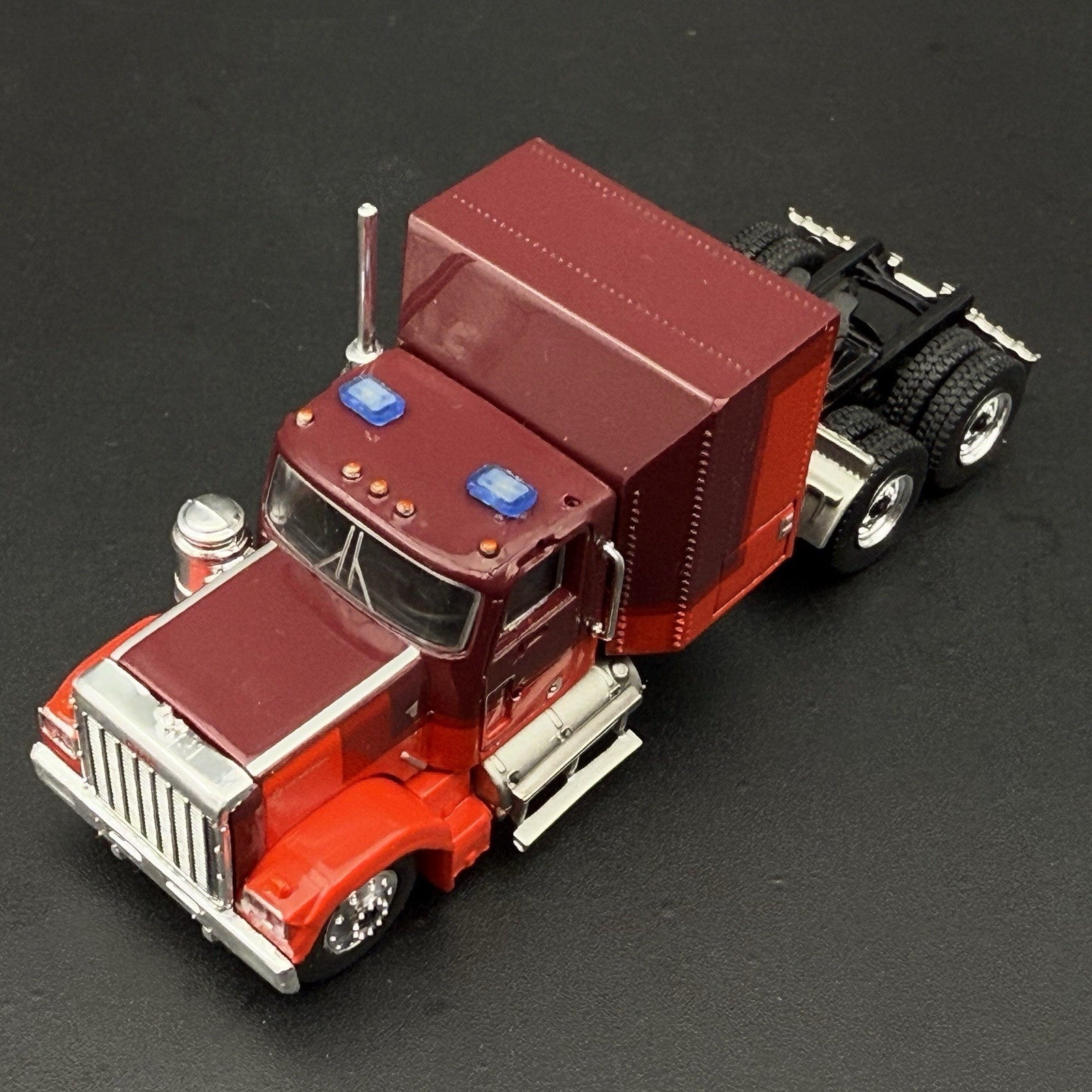 8 Pack 1/87 HO Scale Whelen Edge Mini Blue Lightbar Fire Truck Police 87103