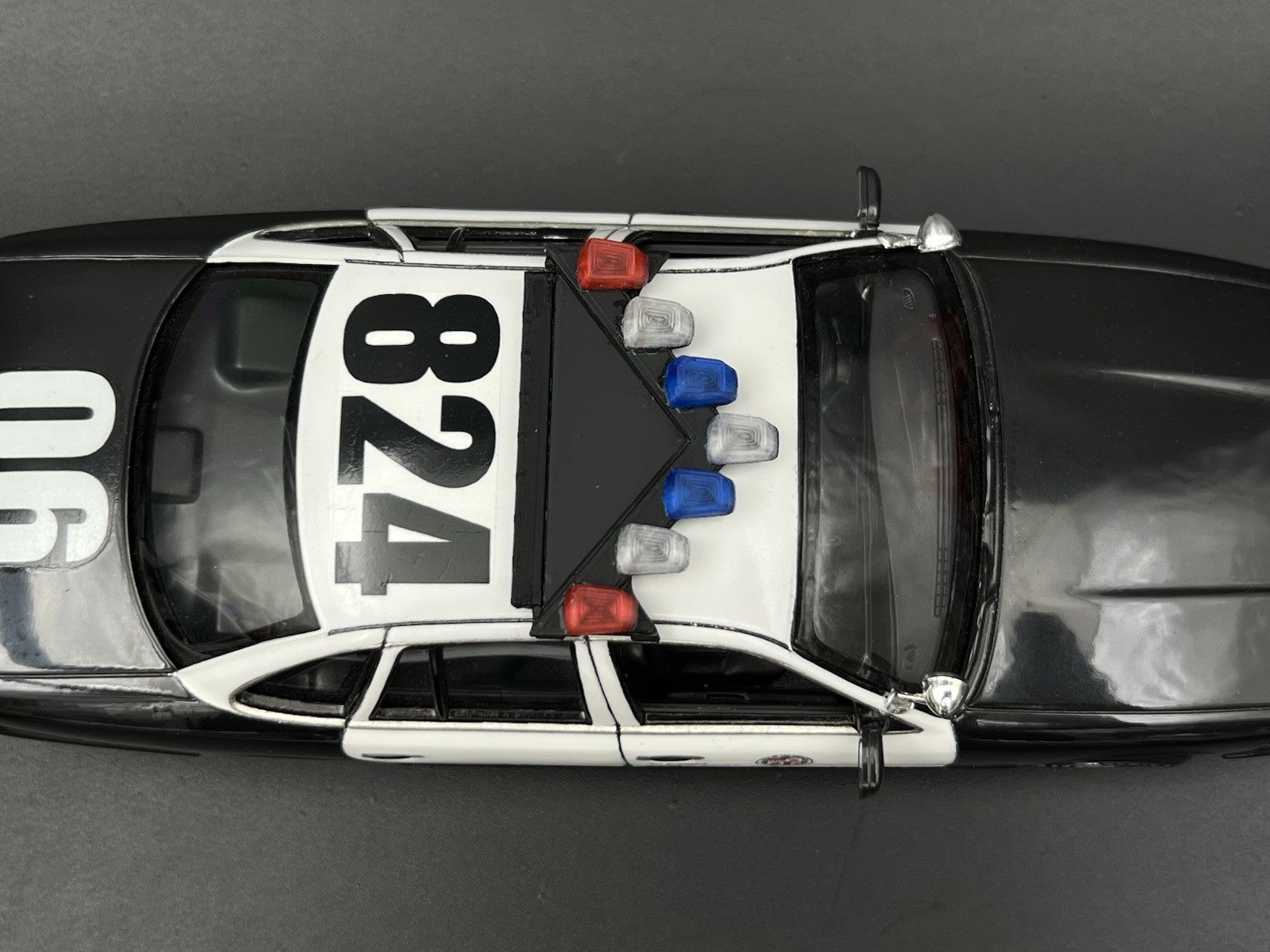 1/24 25 LED Ready Blue Red Federal Signal Vector Vision Lightbar Police LVMPD12