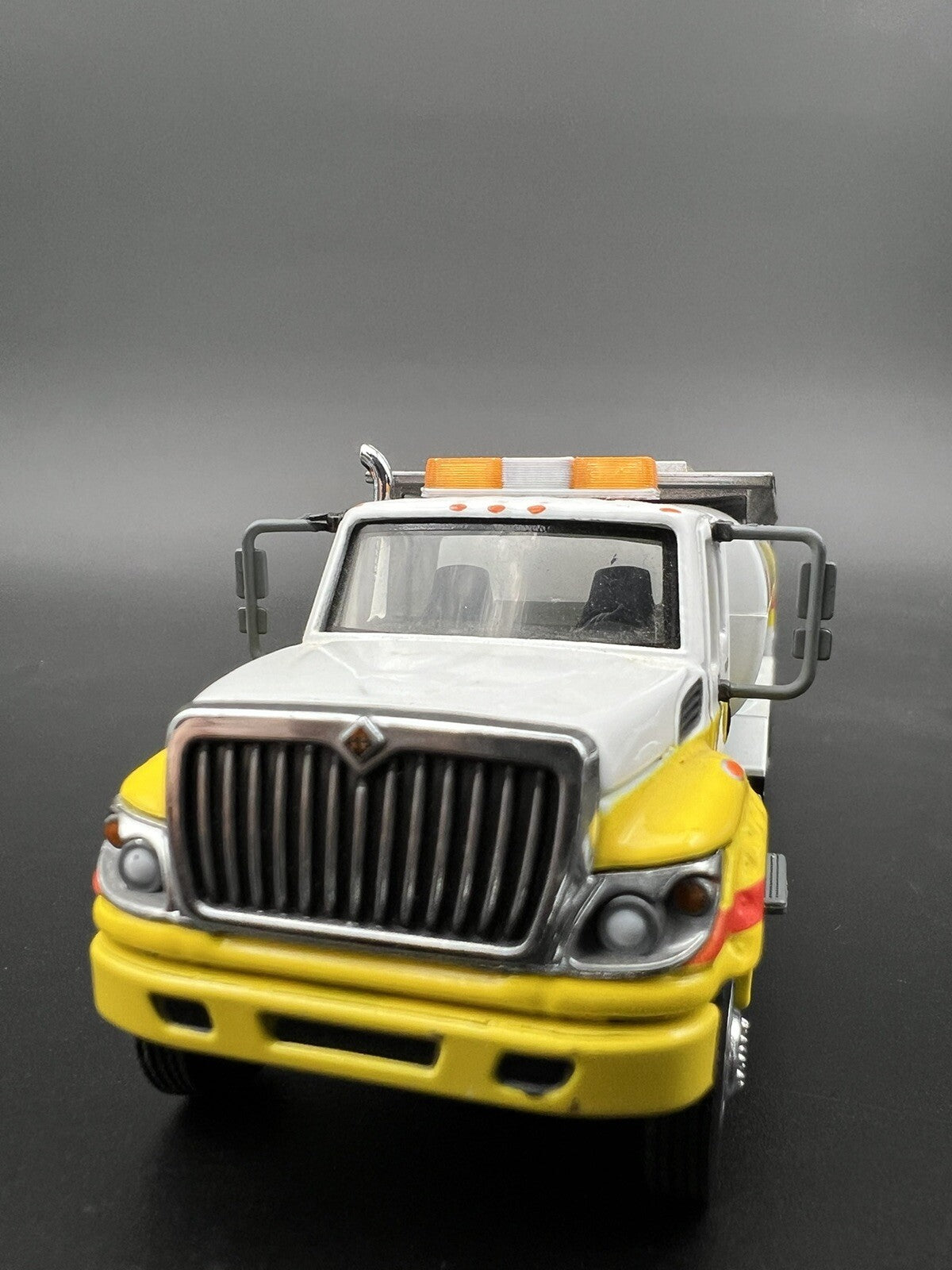 2 Pack 1/64 Amber Federal Signal Twinsonic Lightbar Green Light Tow Security3
