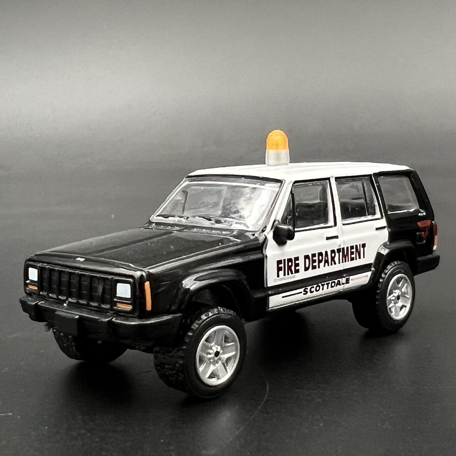 4 Pack 1/64 Vintage Amber Yellow Beacon Ray Lightbar Fire Ambulance Tow Work3