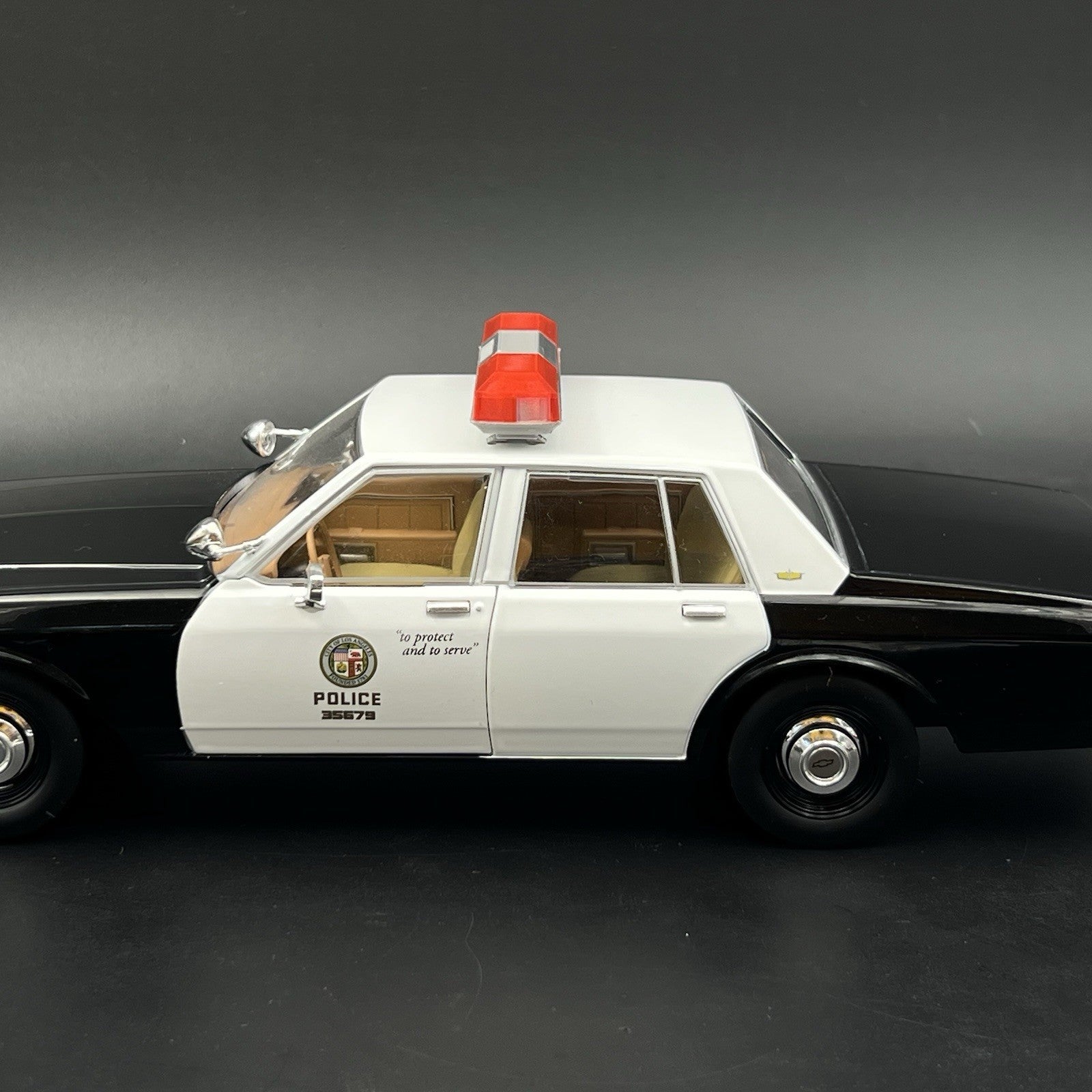 1/18 Red Smith Wesson 8780 8880 8980 Lightbar Police Sheriff Fire10