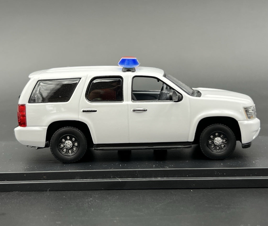 2 Pack 1/43 Blue Red SUV + Sedan Vista Lightbar Greenlight Police Sheriff Fire9