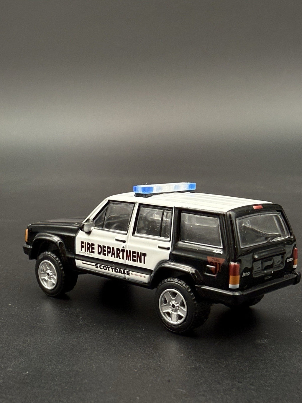 2 Pack 1/64 Whelen Edge Lightbar Blue Maui Hawaii Honolulu Police 640911