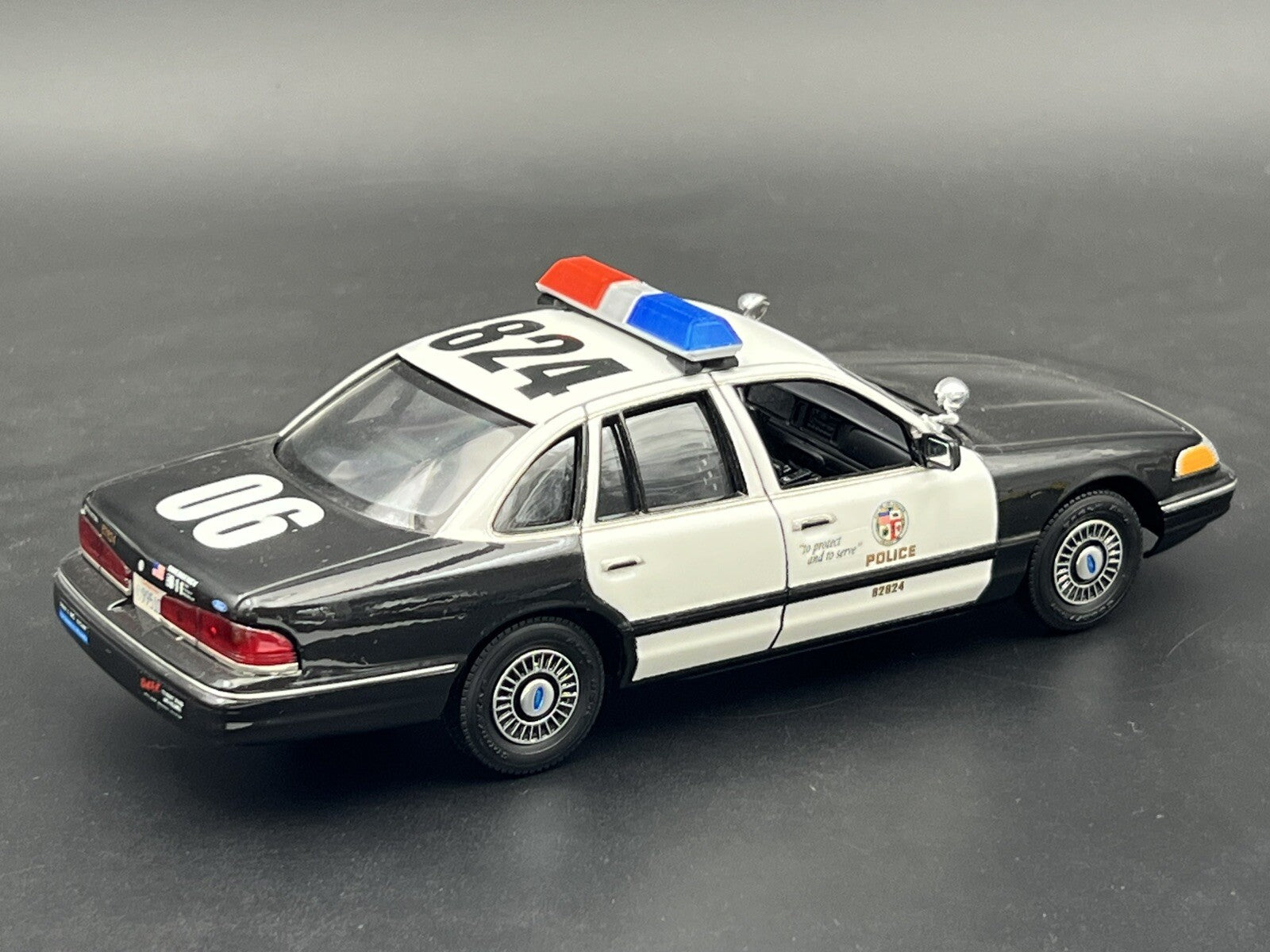 1/24 25 27 Blue Chrome Red Code 3 LP6000 Lightbar W Internal Lens Police Sheriff5