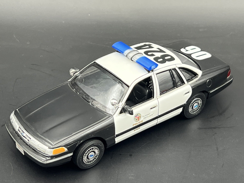1/24 25 LED Ready Jetstrobe Jetstream Lightbar Blue Clear State Police Sheriff2