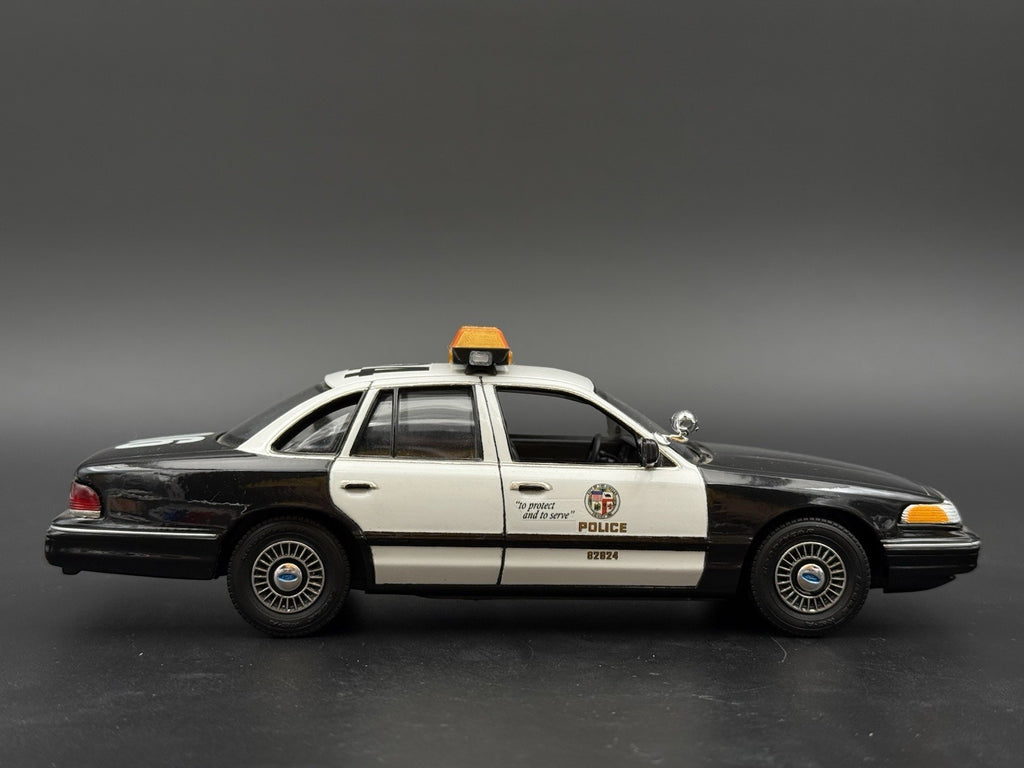 1/24 25 Scale Amber Clear Streethawk Lightbar Police 24649