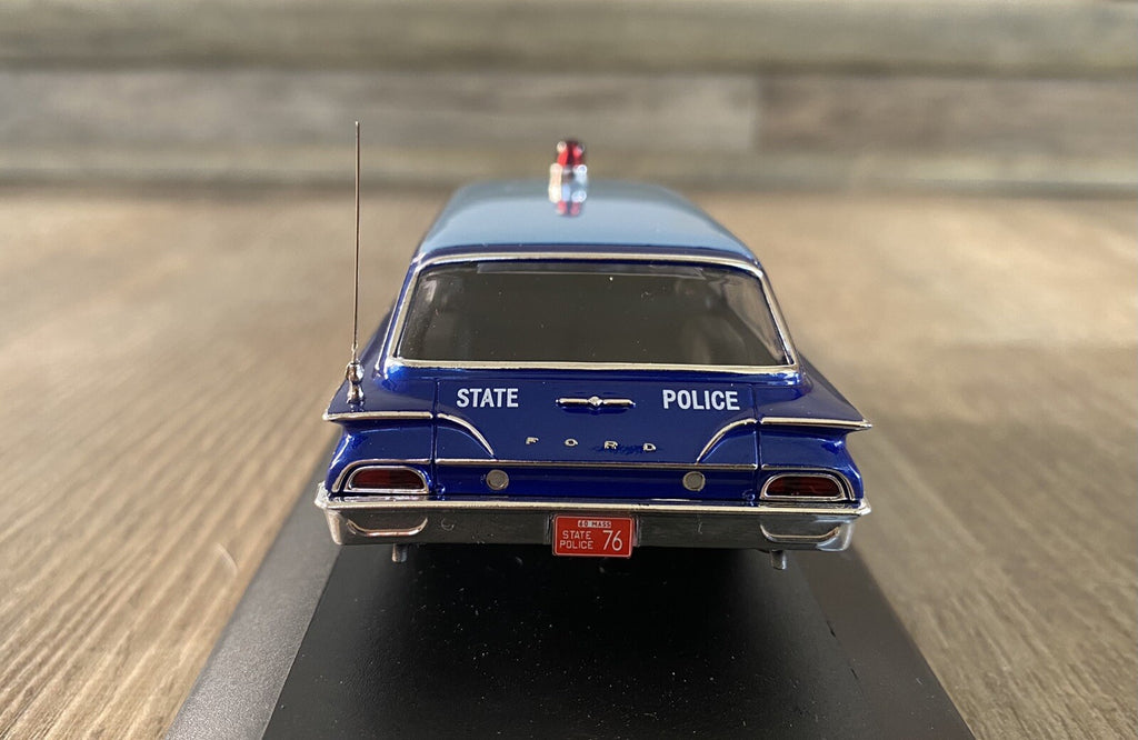 1/43 PREMIUM X 1960 FORD RANCH WAGON MASSACHUSETTS STATE POLICE TROOPER6