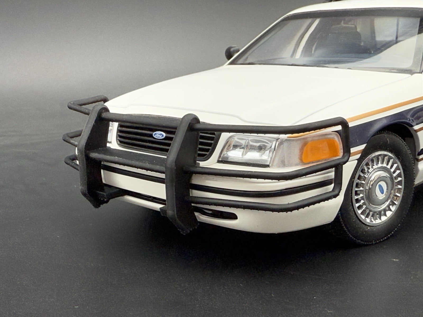 1/18 Scale Model Go Rhino Wrap Around Push Bumper Pushbar Crown Vic Police 18513