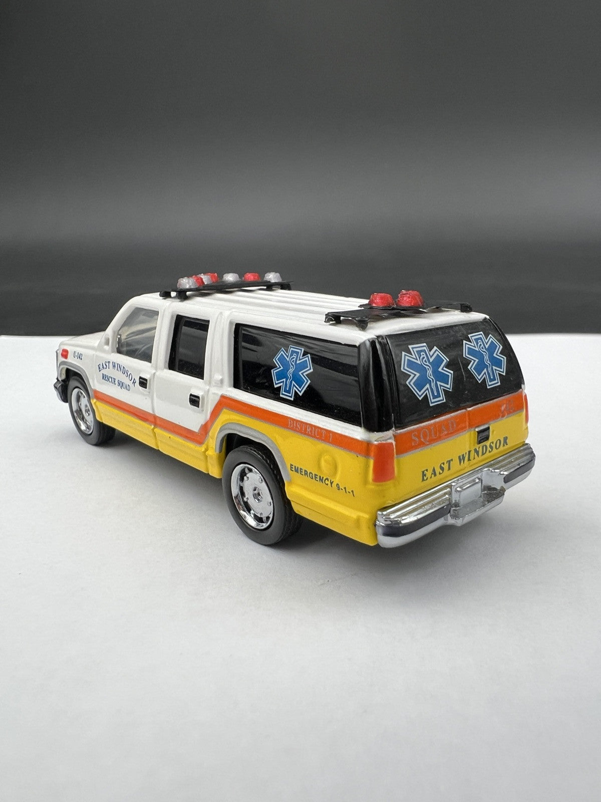 2 Pack 1/64 NYPD Red Federal Signal Vision SLR Lightbar Greenlight Police Car6