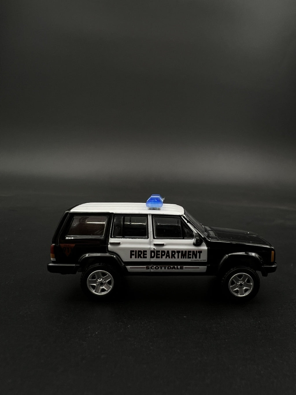 2 Pack 1/64 Blue Code 3 MX7000 Lightbar Greenlight Fire EMS Paramedic Ambulance5