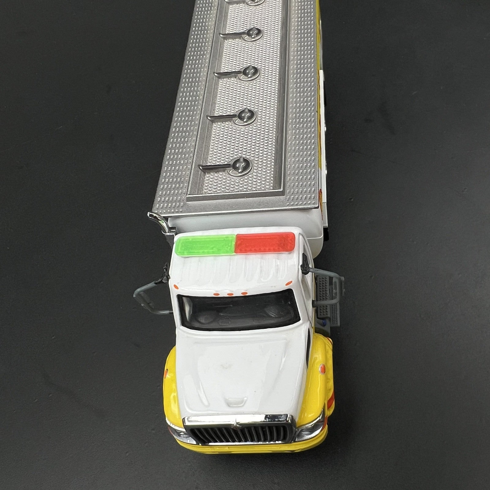 2 Pack 1/64 Whelen Long Green Red Lightbar Code 3 Chicago Fire Engine DCP Truck3